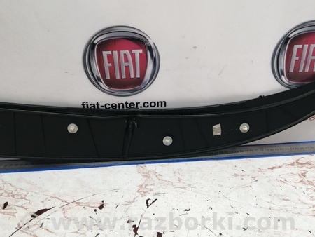 Накладка для Fiat Grande Punto Городенка 735394584 