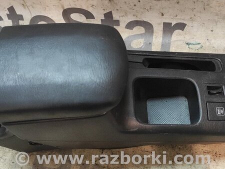 Подлокотник для Toyota RAV-4 (05-12) Киев 5890542010B1