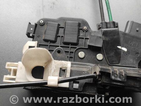 Замок двери передней правой для KIA Sorento Киев 813202P020