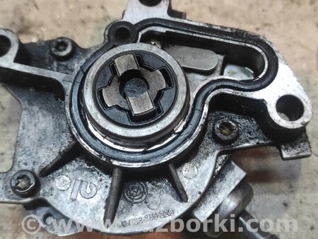 Вакуумный насос для Skoda Octavia Киев 038145101B
