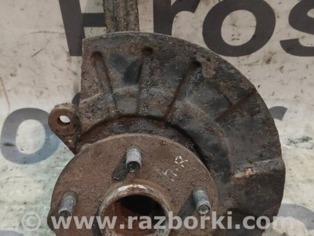 Цапфа передняя правая для Suzuki Grand Vitara Киев 4511165J00