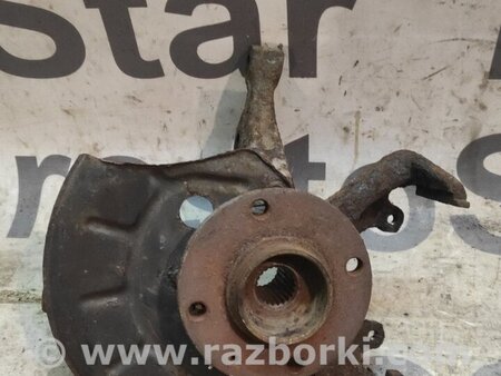 Цапфа передняя правая для Volkswagen Caddy 2 (1995-2003) Киев 1H0407256B
