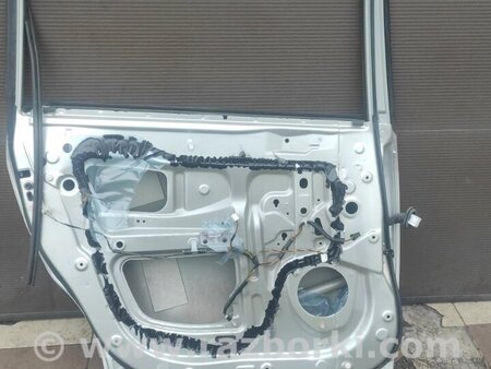 Дверь задняя левая для Toyota Corolla Verso (04.2004-03.2009) Киев 670040F010