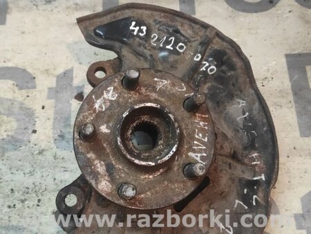 Цапфа передняя левая для Toyota Avensis T250 (02.2003-10.2009) Киев 4321205051