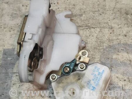 Замок двери передней правой для Nissan X-Trail T30 (2001-2008) Киев 805022Y910