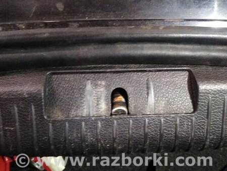 Накладка багажника для Volkswagen Golf V Mk5 (10.2003-05.2009) Днепр