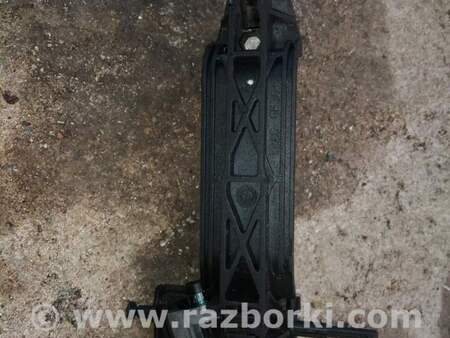 Ручка задней правой двери для Ford Fusion 1 поколение (02-12) Киев 1372505