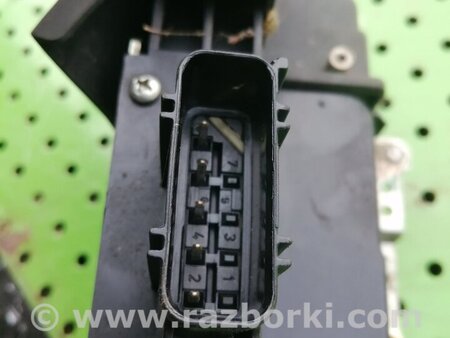 Замок двери задней левой для Ford Fusion 1 поколение (02-12) Киев 1372487