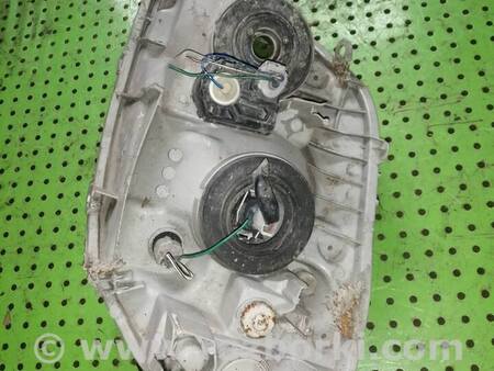 Фара передняя правая для Toyota Corolla E120 (08.2000-02.2007) Киев 8113002180