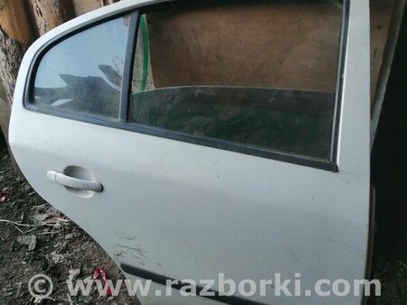 Дверь задняя правая для Skoda Octavia Киев 1U4833052