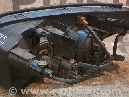 Фара передняя правая для Toyota RAV-4 (05-12) Киев 8113042310