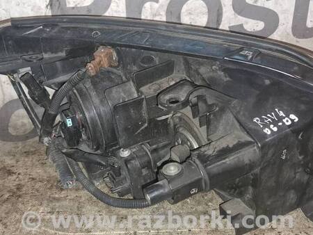 Фара передняя левая для Toyota RAV-4 (05-12) Киев 8117042310