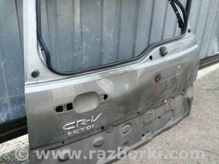 Крышка багажника для Honda CR-V (02-06) Киев 68100SKNE00ZZ