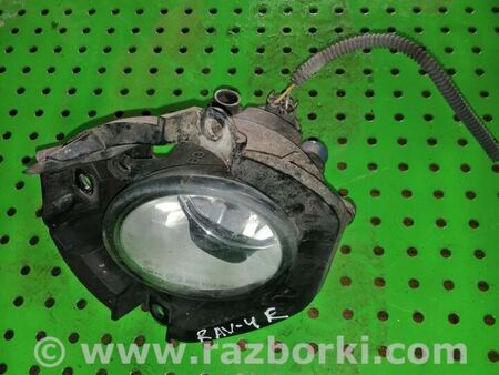 Противотуманная фара правая для Toyota RAV-4 (05-12) Киев 812100D040