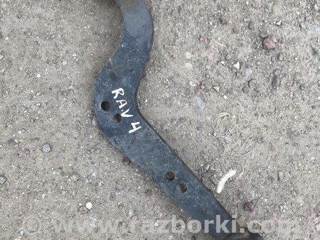 Рычаг задний поперечный для Toyota RAV-4 (15-18) Киев 48770-42040