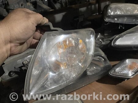 Поворотник правый для Mazda 626 GF/GW (1997-2002) Днепр