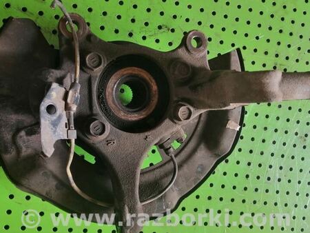Кулак поворотный правый для Toyota RAV-4 (05-12) Киев 4321142080