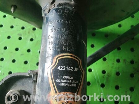 Амортизатор передний левый для Toyota RAV-4 (05-12) Киев 4852080072