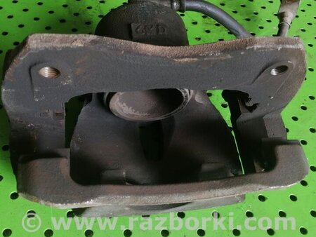 Суппорт передний правый для Toyota RAV-4 (05-12) Киев 4773042090