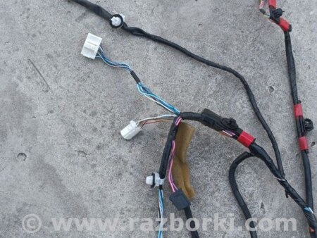 Проводка двери для Toyota Camry 50 XV50 (08.2011-11.2014) Киев 82186-33020, 82152-33D10