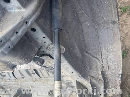 Амортизатор задний для Honda Civic 5D 8G Киев 52610-SMG-E06, 52610-SMG-E051-M1