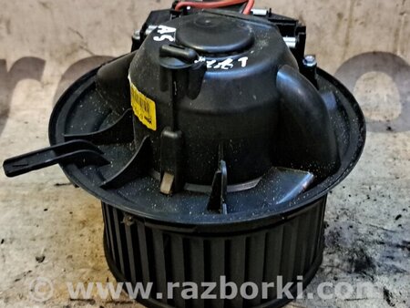 Моторчик печки для Skoda Octavia A5 Киев 1K1820015G