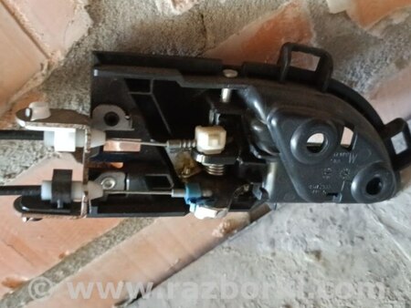 Замок двери передней правой для Honda CR-V (07-11) Киев 72111-SWA-G1