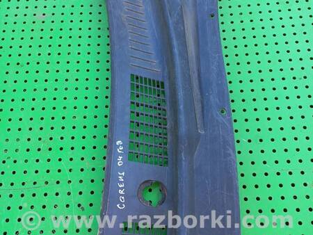 Пластик под лобовое стекло для KIA Carens 2 (2002-2006) Киев 0K2FA50790