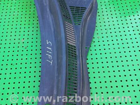 Пластик под лобовое стекло для Suzuki Swift Киев 7233062J205PK