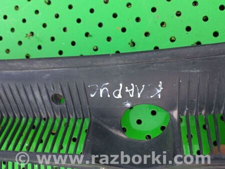 Пластик под лобовое стекло для KIA Clarus Киев 0K9A0506D0D