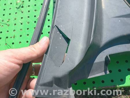 Пластик под лобовое стекло для Nissan Almera Classic Киев 8580131700