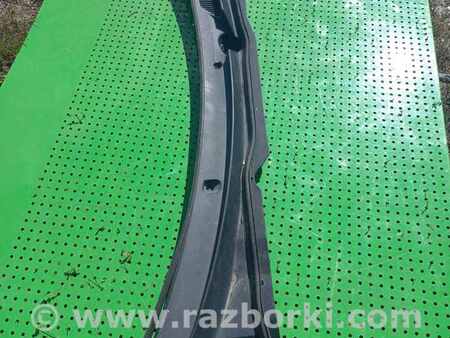 Пластик под лобовое стекло для Nissan Almera Classic Киев 8580131700