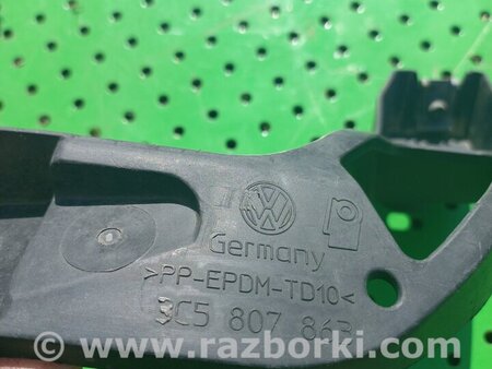 Направляющая заднего бампера для Volkswagen Passat B5 (08.1996-02.2005) Киев 3C5807863