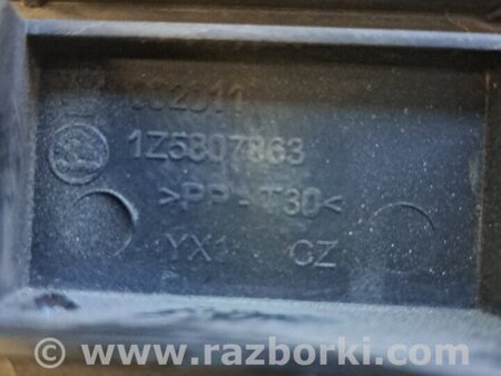 Кронштейн заднего бампера для Skoda Octavia A5 Киев 1Z5807863