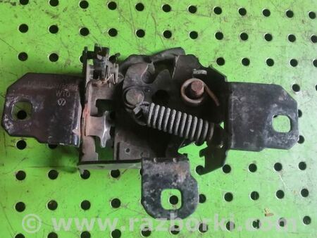 Замок капота для Volkswagen Golf IV Mk4 (08.1997-06.2006) Киев 1J0823509