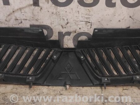 Решетка радиатора для Mitsubishi Outlander XL Киев 7450A037BA