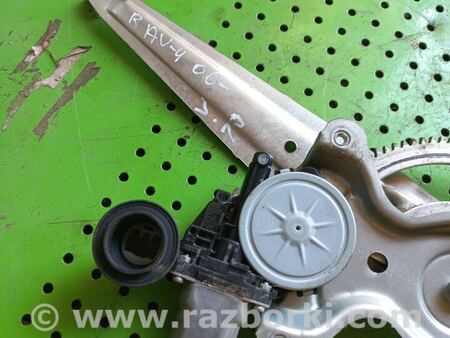 Стеклоподъемник задний правый для Toyota RAV-4 (05-12) Киев 6980342040