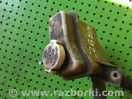 Бачок гидроусилителя для Mitsubishi Carisma Киев MR130654