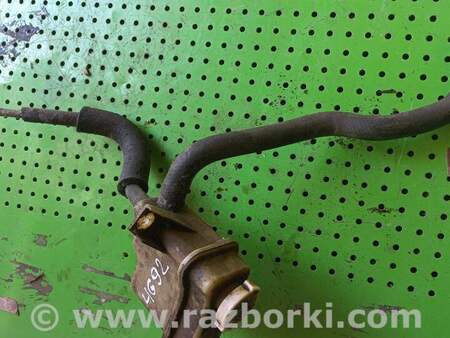 Бачок гидроусилителя для Mitsubishi Carisma Киев MR130654