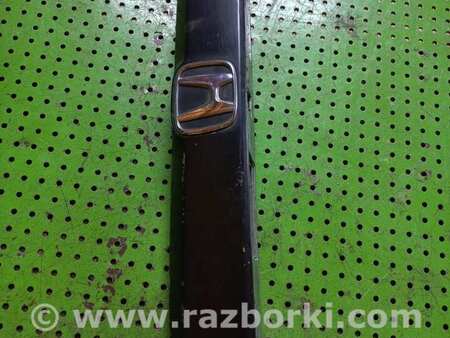 Накладка крышки багажника для Honda Pilot 2 MR-V YF3/4 (2008-2015) Киев 74890SZAAA010M1