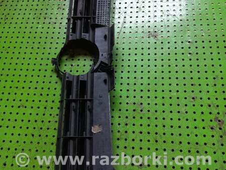 Решетка радиатора для Volkswagen Golf IV Mk4 (08.1997-06.2006) Киев 1J0853653CGRU