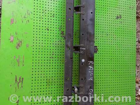 Усилитель переднего бампера для Toyota RAV-4 (05-12) Киев 5202142050