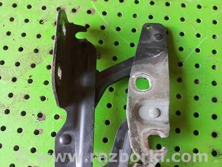Петля капота левая для Ford Fiesta Mk6 (2008-2017) Киев 8A6116801AD