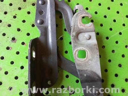 Петля капота правая для Ford Fiesta Mk6 (2008-2017) Киев 1673015