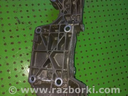Кронштейн крепления генератора для Skoda Octavia Киев 06A903143P