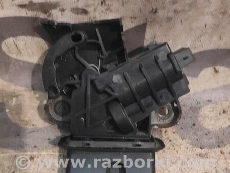 Замок крышки багажника для Audi (Ауди) A8 D3 (07.2002-10.2009) Киев 4F5827505D