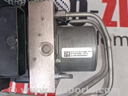 Блок ABS для Tesla Model 3 Львов 1044745-00-B,  0265257793, 1103541-00-A