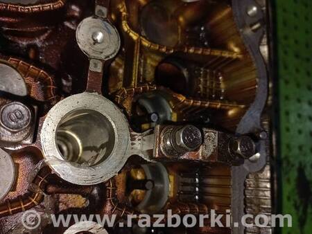 Головка блока для Toyota Avensis T250 (02.2003-10.2009) Киев 1110128021