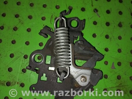 Замок капота для Toyota RAV-4 (05-12) Киев 5351042070