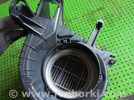 Корпус печки для Toyota RAV-4 (00-05) Киев 8713042150